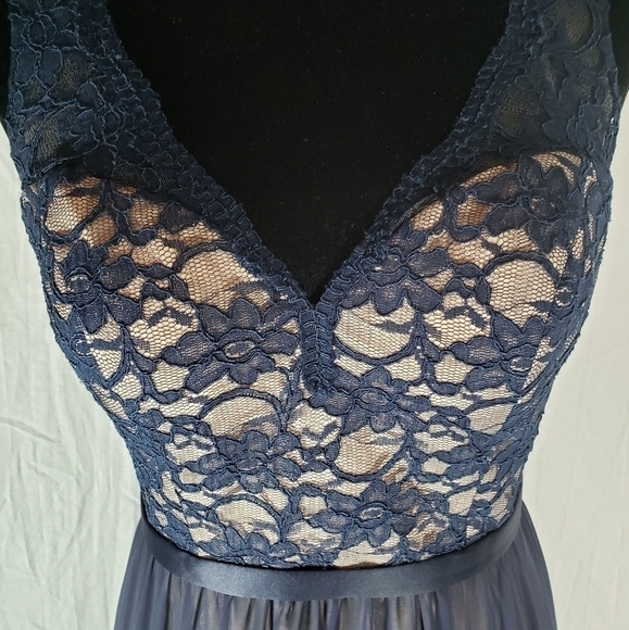 Morilee Madeline Gardner Navy Lace Nude Under Sleeveless Floor Length Gown Sz 8 - Picture 10 of 12